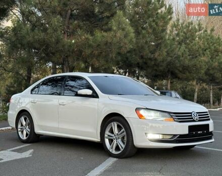 Белый Фольксваген Пассат, объемом двигателя 1.8 л и пробегом 180 тыс. км за 10999 $, фото 4 на Automoto.ua