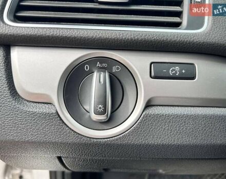 Белый Фольксваген Пассат, объемом двигателя 1.8 л и пробегом 212 тыс. км за 9700 $, фото 17 на Automoto.ua