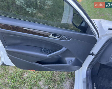 Белый Фольксваген Пассат, объемом двигателя 2 л и пробегом 197 тыс. км за 13200 $, фото 10 на Automoto.ua