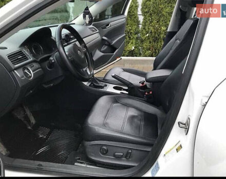 Белый Фольксваген Пассат, объемом двигателя 1.8 л и пробегом 227 тыс. км за 8700 $, фото 3 на Automoto.ua