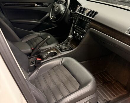 Белый Фольксваген Пассат, объемом двигателя 2 л и пробегом 168 тыс. км за 13000 $, фото 4 на Automoto.ua