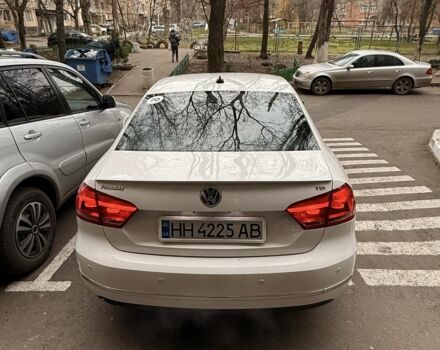 Белый Фольксваген Пассат, объемом двигателя 2 л и пробегом 168 тыс. км за 13000 $, фото 2 на Automoto.ua