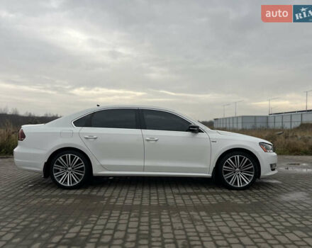 Белый Фольксваген Пассат, объемом двигателя 1.8 л и пробегом 169 тыс. км за 11900 $, фото 5 на Automoto.ua