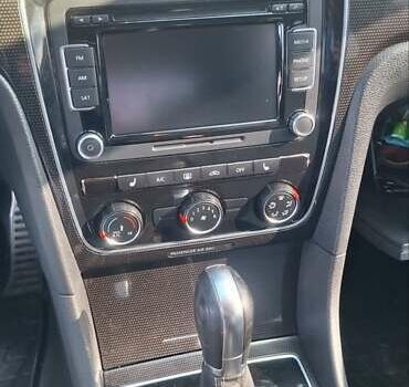 Білий Фольксваген Пассат, об'ємом двигуна 1.8 л та пробігом 177 тис. км за 11000 $, фото 9 на Automoto.ua