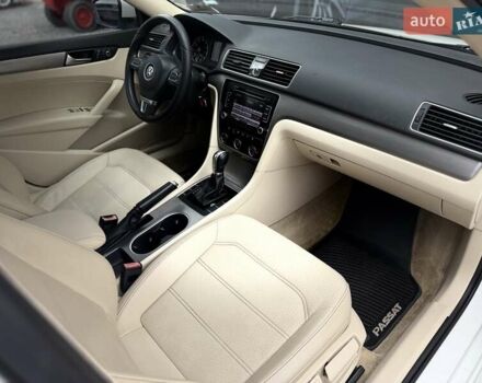 Белый Фольксваген Пассат, объемом двигателя 1.8 л и пробегом 204 тыс. км за 9900 $, фото 35 на Automoto.ua