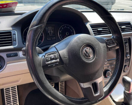 Белый Фольксваген Пассат, объемом двигателя 2 л и пробегом 135 тыс. км за 11500 $, фото 7 на Automoto.ua