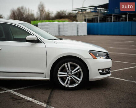 Білий Фольксваген Пассат, об'ємом двигуна 2 л та пробігом 205 тис. км за 12999 $, фото 8 на Automoto.ua
