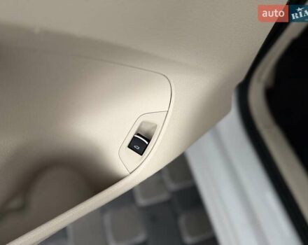 Белый Фольксваген Пассат, объемом двигателя 1.8 л и пробегом 205 тыс. км за 9900 $, фото 26 на Automoto.ua