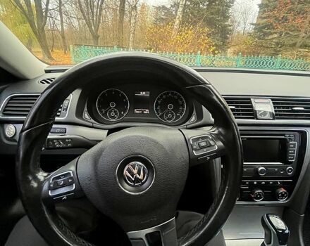 Білий Фольксваген Пассат, об'ємом двигуна 1.8 л та пробігом 174 тис. км за 10000 $, фото 12 на Automoto.ua