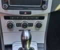 Белый Фольксваген Пассат, объемом двигателя 1.8 л и пробегом 153 тыс. км за 12100 $, фото 11 на Automoto.ua