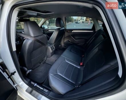 Белый Фольксваген Пассат, объемом двигателя 1.8 л и пробегом 180 тыс. км за 10999 $, фото 15 на Automoto.ua