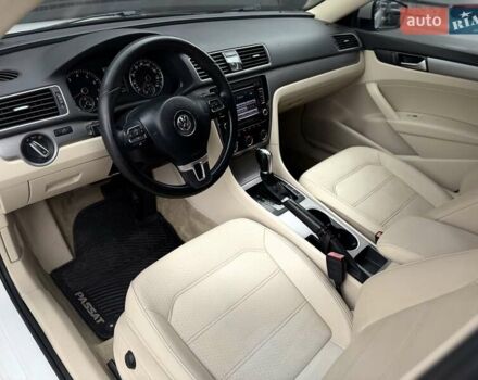 Белый Фольксваген Пассат, объемом двигателя 1.8 л и пробегом 205 тыс. км за 9900 $, фото 23 на Automoto.ua