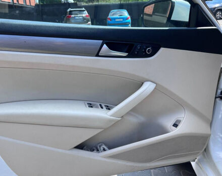 Белый Фольксваген Пассат, объемом двигателя 2 л и пробегом 135 тыс. км за 11500 $, фото 6 на Automoto.ua