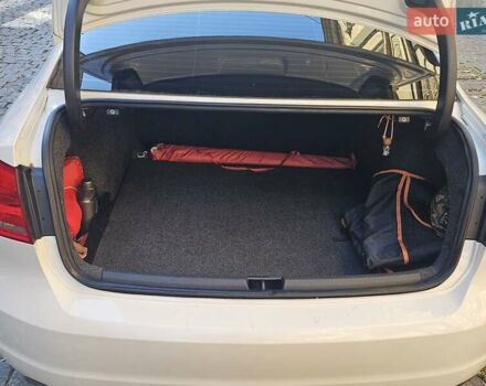 Белый Фольксваген Пассат, объемом двигателя 1.8 л и пробегом 193 тыс. км за 11200 $, фото 4 на Automoto.ua