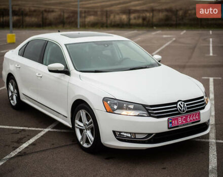Білий Фольксваген Пассат, об'ємом двигуна 2 л та пробігом 205 тис. км за 12999 $, фото 6 на Automoto.ua