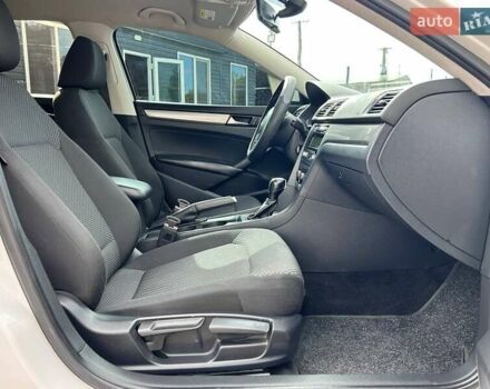 Белый Фольксваген Пассат, объемом двигателя 1.8 л и пробегом 212 тыс. км за 9700 $, фото 27 на Automoto.ua