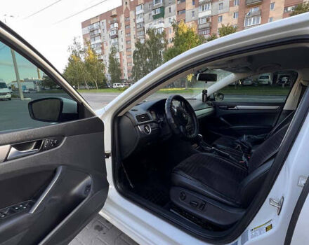 Белый Фольксваген Пассат, объемом двигателя 1.8 л и пробегом 100 тыс. км за 8800 $, фото 15 на Automoto.ua