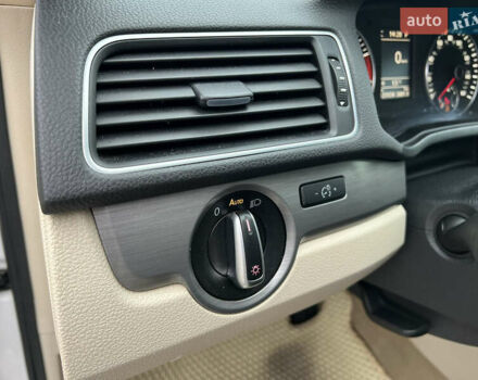 Белый Фольксваген Пассат, объемом двигателя 1.8 л и пробегом 123 тыс. км за 11000 $, фото 14 на Automoto.ua