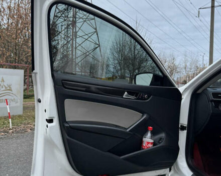 Білий Фольксваген Пассат, об'ємом двигуна 1.8 л та пробігом 221 тис. км за 11000 $, фото 20 на Automoto.ua