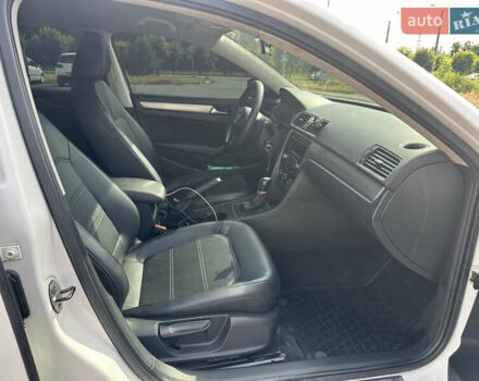 Білий Фольксваген Пассат, об'ємом двигуна 1.8 л та пробігом 161 тис. км за 9800 $, фото 7 на Automoto.ua