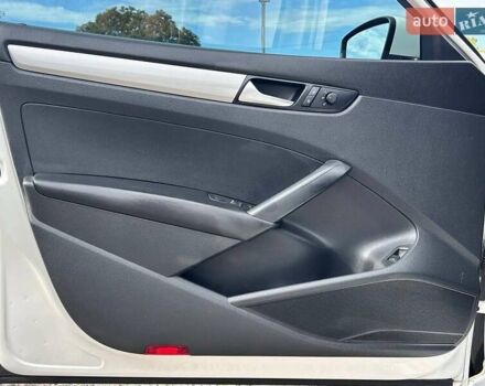 Белый Фольксваген Пассат, объемом двигателя 1.8 л и пробегом 212 тыс. км за 9700 $, фото 11 на Automoto.ua