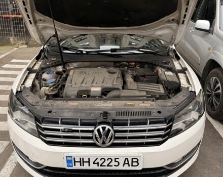 Белый Фольксваген Пассат, объемом двигателя 2 л и пробегом 168 тыс. км за 13000 $, фото 5 на Automoto.ua