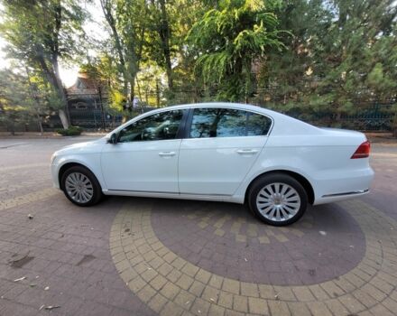 Белый Фольксваген Пассат, объемом двигателя 2 л и пробегом 300 тыс. км за 10700 $, фото 4 на Automoto.ua