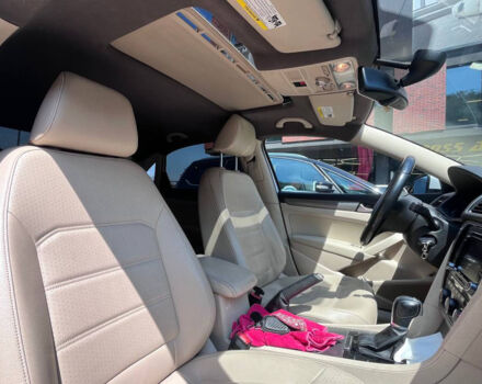 Белый Фольксваген Пассат, объемом двигателя 2 л и пробегом 135 тыс. км за 11500 $, фото 10 на Automoto.ua