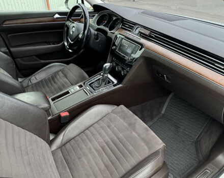 Белый Фольксваген Пассат, объемом двигателя 1.8 л и пробегом 190 тыс. км за 16500 $, фото 7 на Automoto.ua