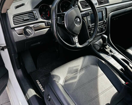 Белый Фольксваген Пассат, объемом двигателя 1.8 л и пробегом 161 тыс. км за 13300 $, фото 5 на Automoto.ua