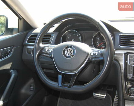 Белый Фольксваген Пассат, объемом двигателя 1.8 л и пробегом 123 тыс. км за 16000 $, фото 71 на Automoto.ua