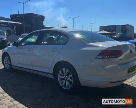 Білий Фольксваген Пассат, об'ємом двигуна 1.6 л та пробігом 233 тис. км за 14990 $, фото 3 на Automoto.ua