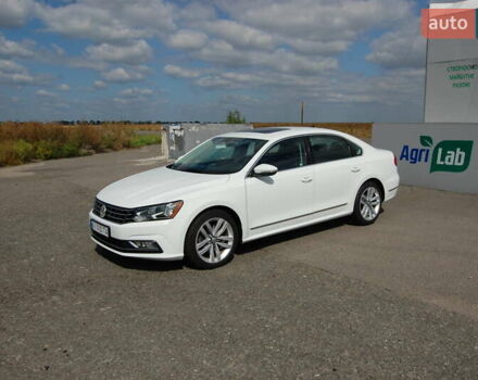 Белый Фольксваген Пассат, объемом двигателя 1.8 л и пробегом 123 тыс. км за 16000 $, фото 20 на Automoto.ua