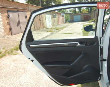 Белый Фольксваген Пассат, объемом двигателя 1.8 л и пробегом 123 тыс. км за 16000 $, фото 59 на Automoto.ua