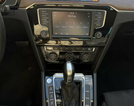 Белый Фольксваген Пассат, объемом двигателя 1.8 л и пробегом 126 тыс. км за 17000 $, фото 19 на Automoto.ua