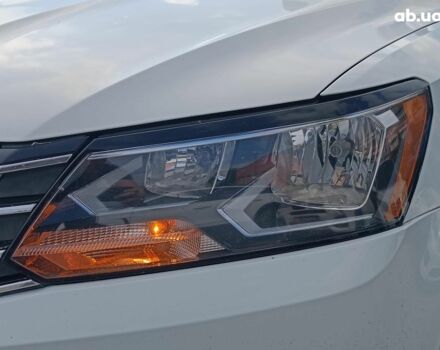 Белый Фольксваген Пассат, объемом двигателя 1.8 л и пробегом 134 тыс. км за 12490 $, фото 4 на Automoto.ua