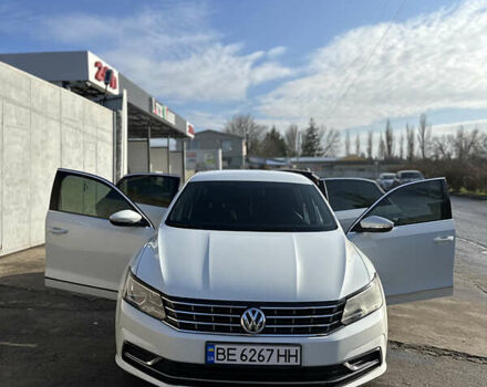 Белый Фольксваген Пассат, объемом двигателя 1.8 л и пробегом 190 тыс. км за 11500 $, фото 2 на Automoto.ua