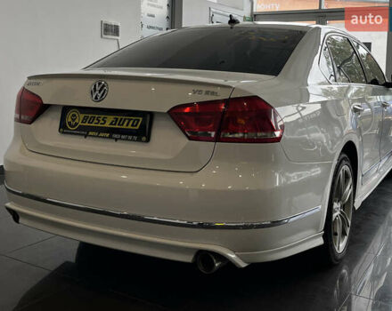 Білий Фольксваген Пассат, об'ємом двигуна 3.6 л та пробігом 124 тис. км за 11000 $, фото 6 на Automoto.ua