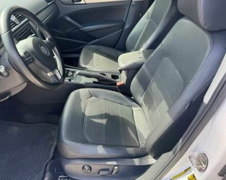 Белый Фольксваген Пассат, объемом двигателя 1.8 л и пробегом 75 тыс. км за 2400 $, фото 7 на Automoto.ua