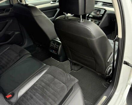 Белый Фольксваген Пассат, объемом двигателя 1.97 л и пробегом 219 тыс. км за 19300 $, фото 5 на Automoto.ua