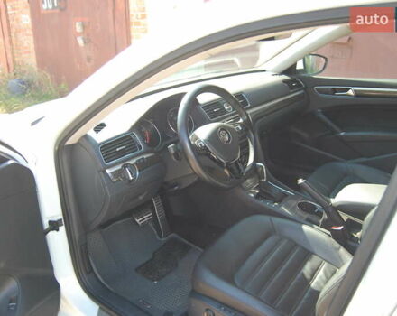 Белый Фольксваген Пассат, объемом двигателя 1.8 л и пробегом 123 тыс. км за 16000 $, фото 47 на Automoto.ua