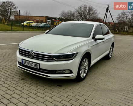 Белый Фольксваген Пассат, объемом двигателя 1.97 л и пробегом 195 тыс. км за 15800 $, фото 1 на Automoto.ua