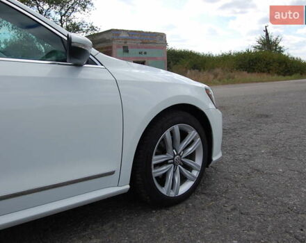 Белый Фольксваген Пассат, объемом двигателя 1.8 л и пробегом 123 тыс. км за 16000 $, фото 10 на Automoto.ua