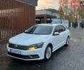 Белый Фольксваген Пассат, объемом двигателя 1.8 л и пробегом 193 тыс. км за 10000 $, фото 1 на Automoto.ua