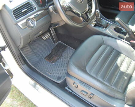 Белый Фольксваген Пассат, объемом двигателя 1.8 л и пробегом 123 тыс. км за 16000 $, фото 48 на Automoto.ua