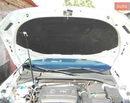 Белый Фольксваген Пассат, объемом двигателя 1.8 л и пробегом 123 тыс. км за 16000 $, фото 44 на Automoto.ua