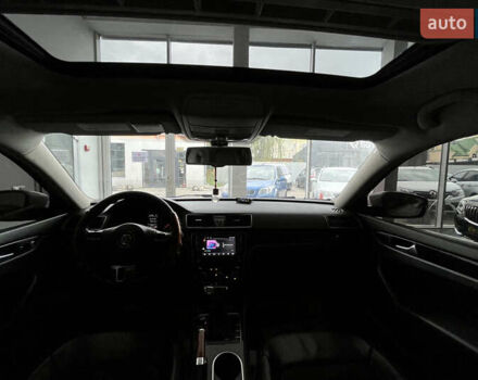 Білий Фольксваген Пассат, об'ємом двигуна 3.6 л та пробігом 124 тис. км за 11000 $, фото 24 на Automoto.ua