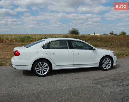 Белый Фольксваген Пассат, объемом двигателя 1.8 л и пробегом 123 тыс. км за 16000 $, фото 5 на Automoto.ua