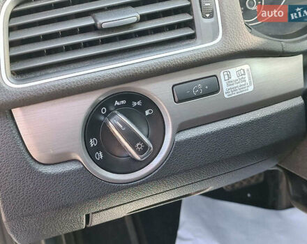 Белый Фольксваген Пассат, объемом двигателя 2 л и пробегом 232 тыс. км за 10990 $, фото 18 на Automoto.ua