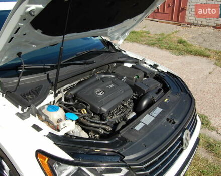 Белый Фольксваген Пассат, объемом двигателя 1.8 л и пробегом 123 тыс. км за 16000 $, фото 41 на Automoto.ua